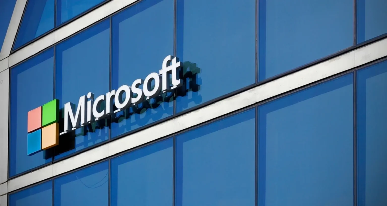Microsoft Weighs DeepSeek for Copilot CoWork to Cut Enterprise AI Costs