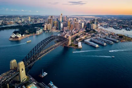 Australia and New Zealand put new pressure on the Big Four