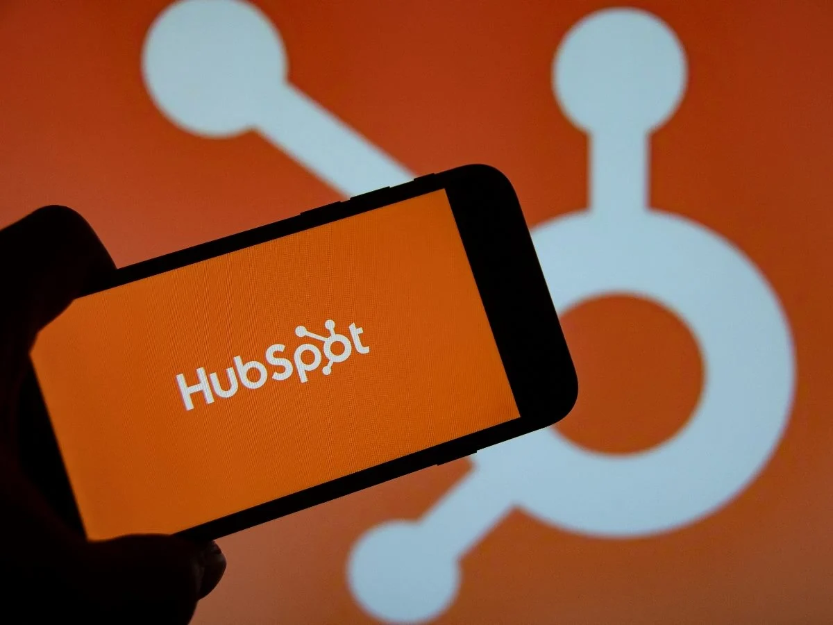 HubSpot Launches Agent Hub and Builder in Public Beta