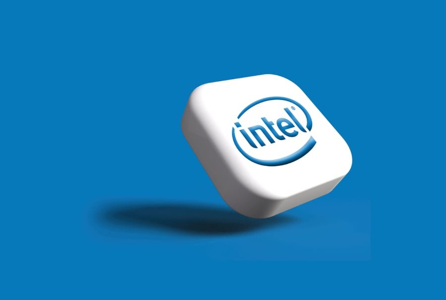 Intel Beats Earnings Expectations on AI Data Center Growth