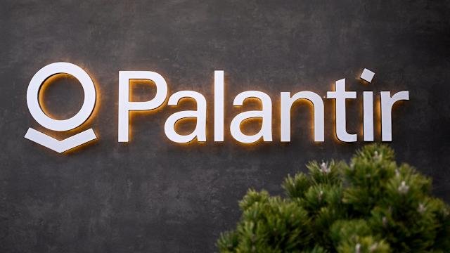 Palantir (NASDAQ: PLTR) CEO Alex Karp Names Nvidia, Micron, And SK Hynix As The Only True AI Infrastructure Winners