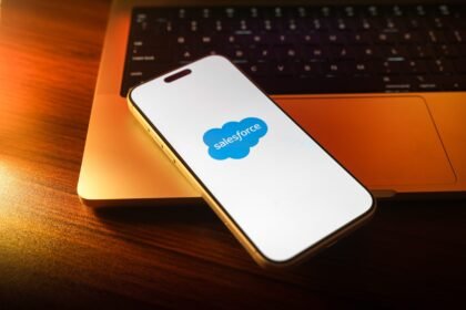 Salesforce releases AI agents among B2B ecommerce updates