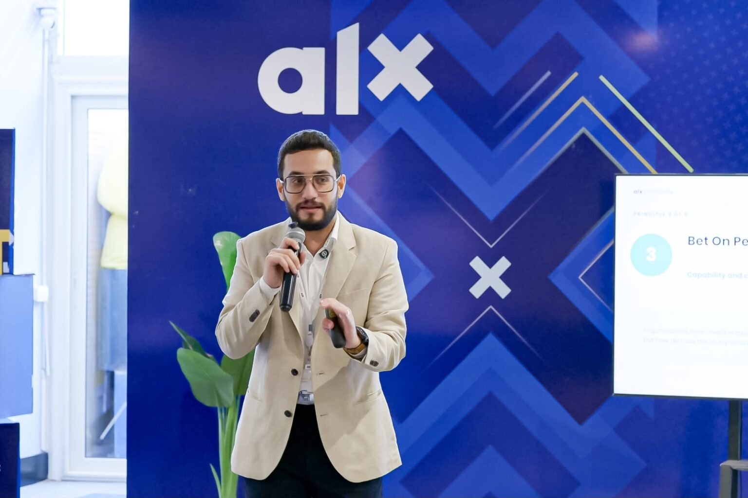 AI Adoption is a Leadership Challenge, Not a Tech Issue: ALX Enterprise Redefines B2B Workforce Readiness for HR Leaders