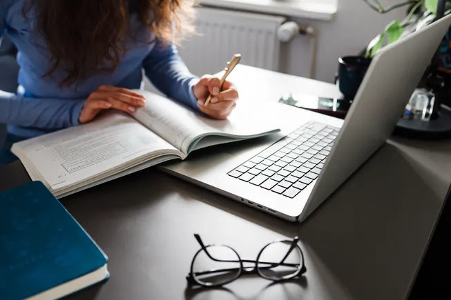 AI investments trigger decreased training budgets