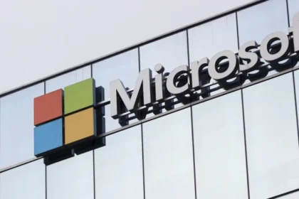 Microsoft (MSFT) Eyes $610 Breakout as Enterprise Cloud and Copilot Ecosystem Drive Growth